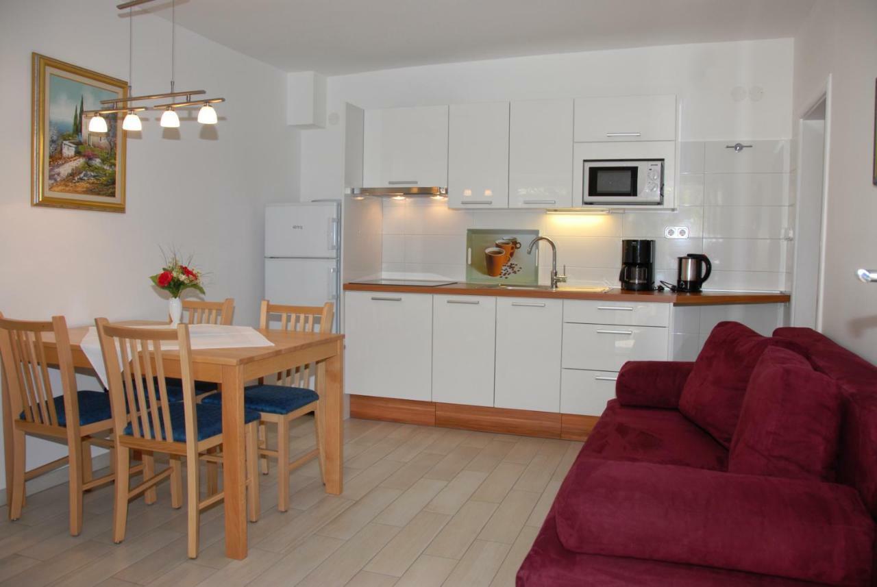 Ferienwohnungen Erika Poreč Extérieur photo